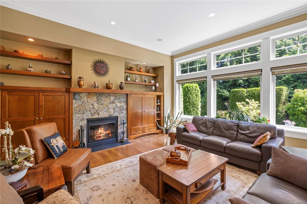 Third View of 649 Eaglewood Crt, EAGLEWOOD, Qualicum Beach, BC, V9K 0A3