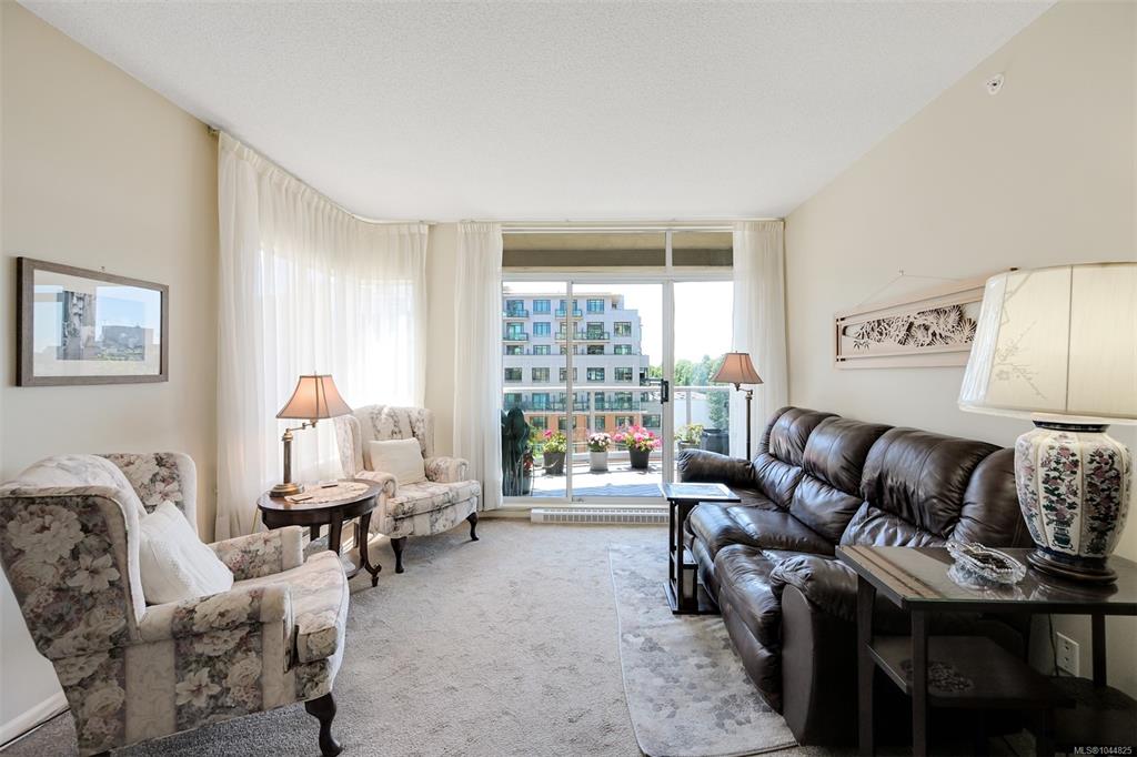 Fifth View of 1010 View St, Victoria, BC, V8V 4Y3