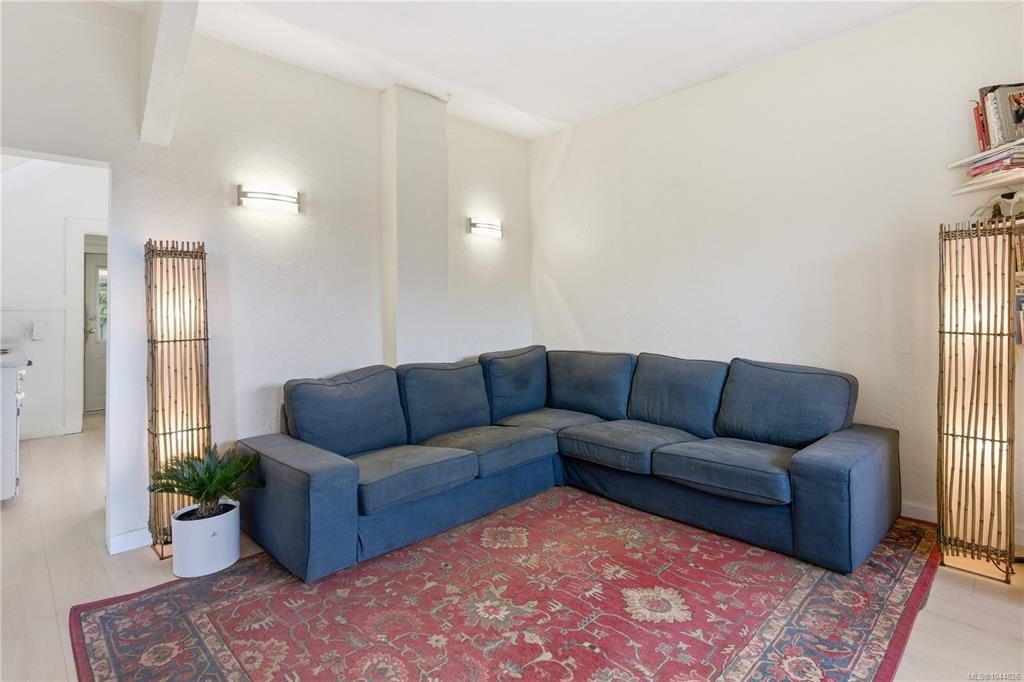 Fifth View of 236 Crease Ave, Saanich, BC, V8Z 1S9