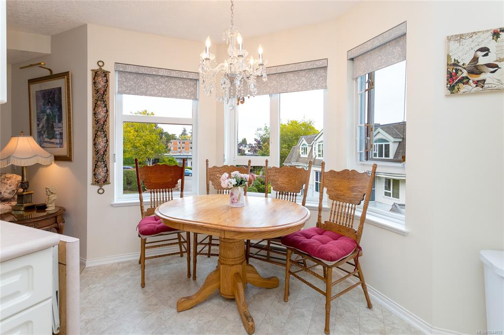 Fifth View of 1521 Church Ave, Saanich, BC, V8P 5T7