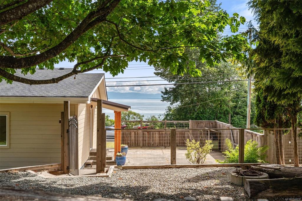 Third View of 12 Lynnwood Rd, Campbell River, BC, V9H 1L9