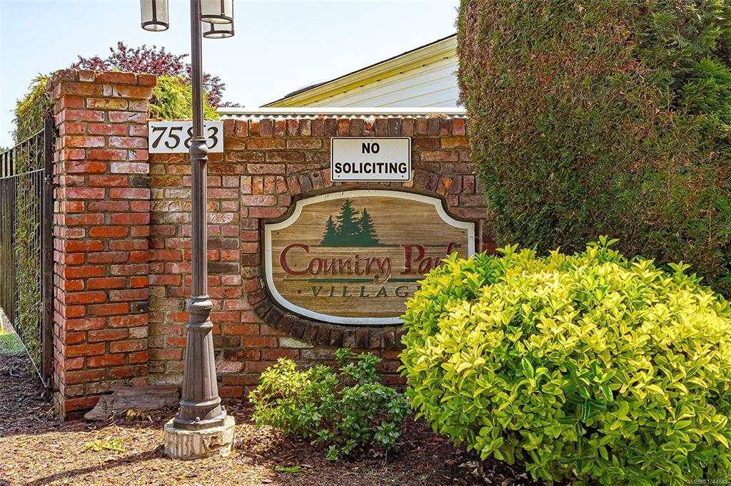 Fourth View of 7583 Central Saanich Rd, Central Saanich, BC, V8M 2B6