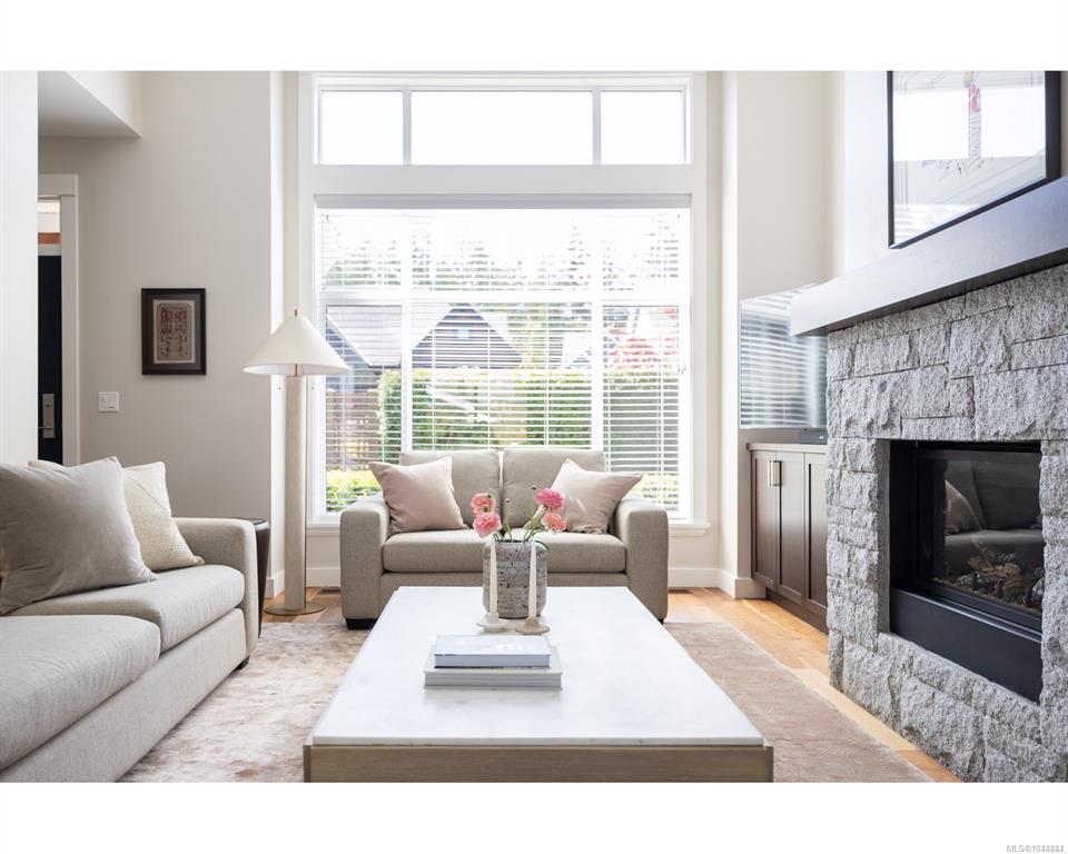 749 West Ridge Way, 1044844, BC,