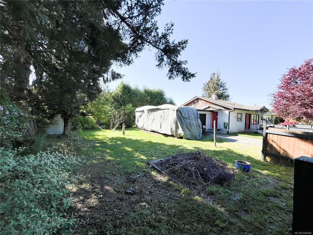 Fourth View of 1193 Dignan Rd, Central Saanich, BC, V8M 1H4