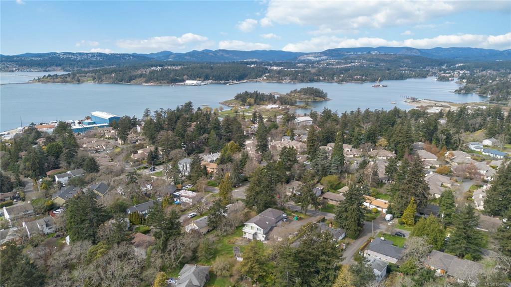 Fifth View of 863 Parklands Dr, Esquimalt, BC, V9A 4L6