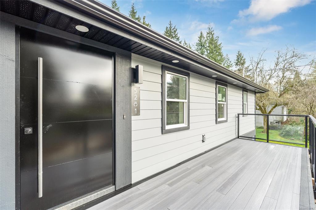 Fifth View of 5281 Santa Clara Ave, Saanich, BC, V8Y 1W6