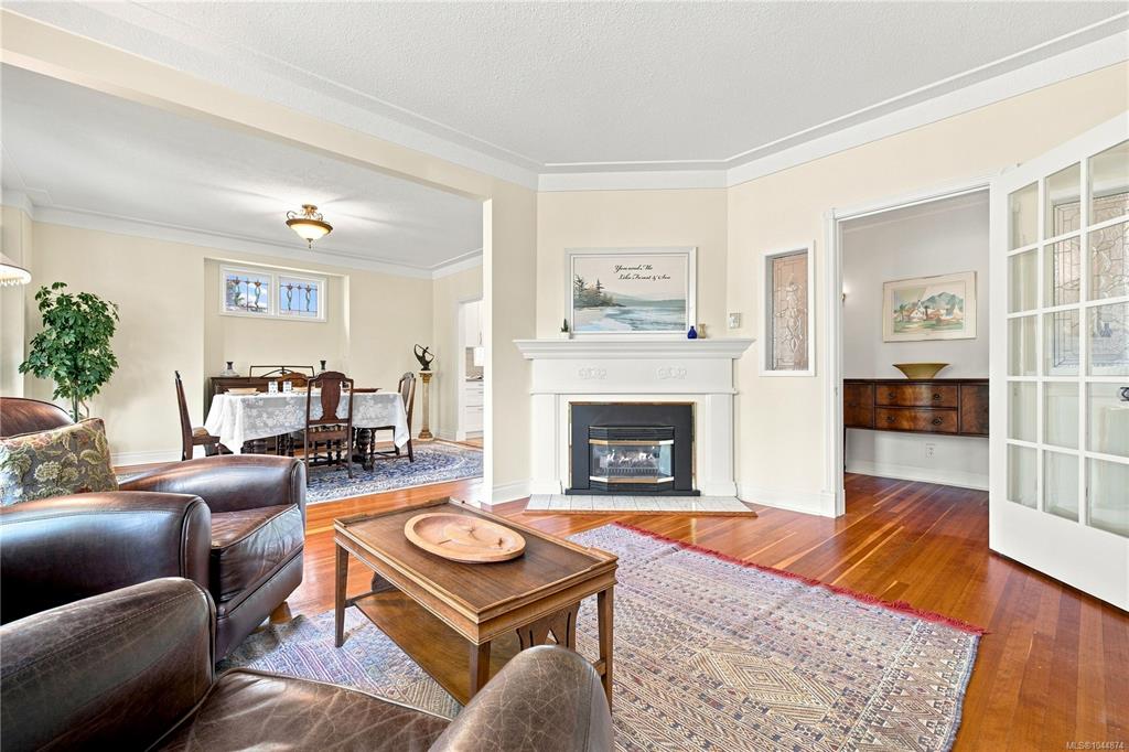 Third View of 2449 Oregon Ave, Victoria, BC, V8R 3V8