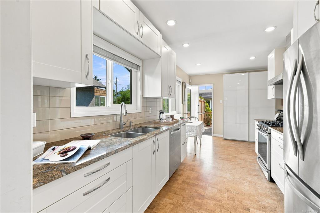 Fourth View of 2449 Oregon Ave, Victoria, BC, V8R 3V8