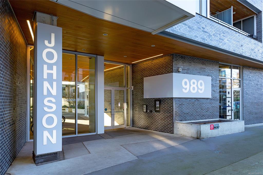 Fourth View of 989 Johnson St, Victoria, BC, V8V 0E3