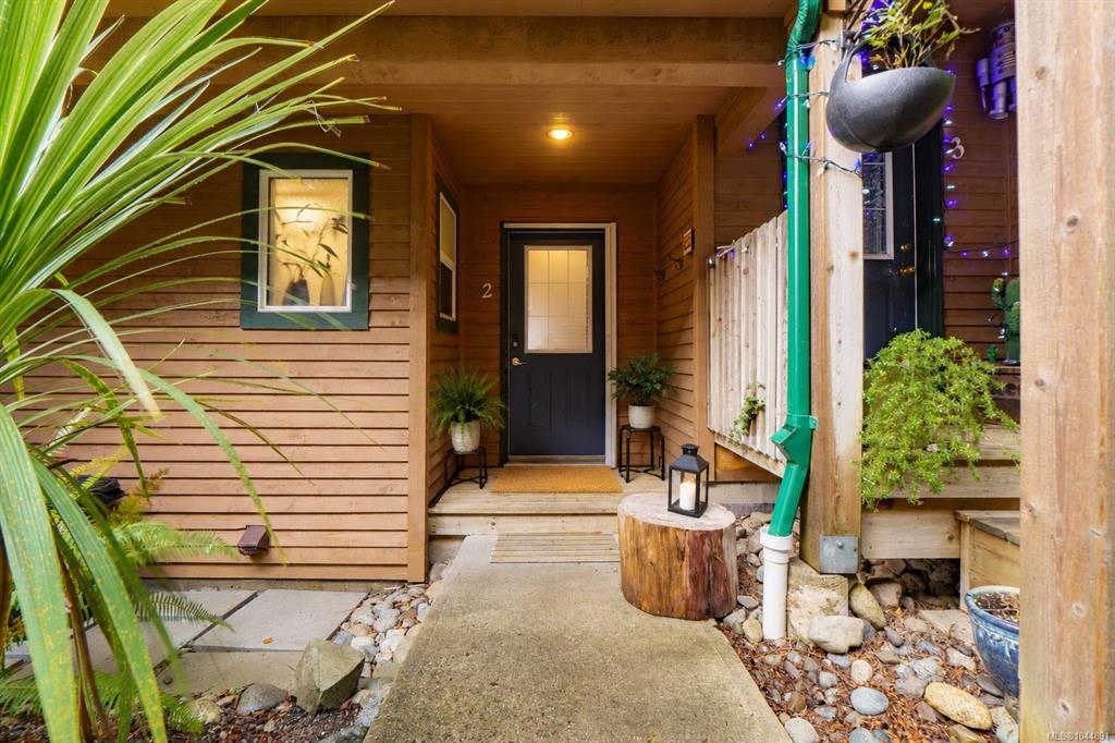 1553 Larch Rd, 1044891, BC,
