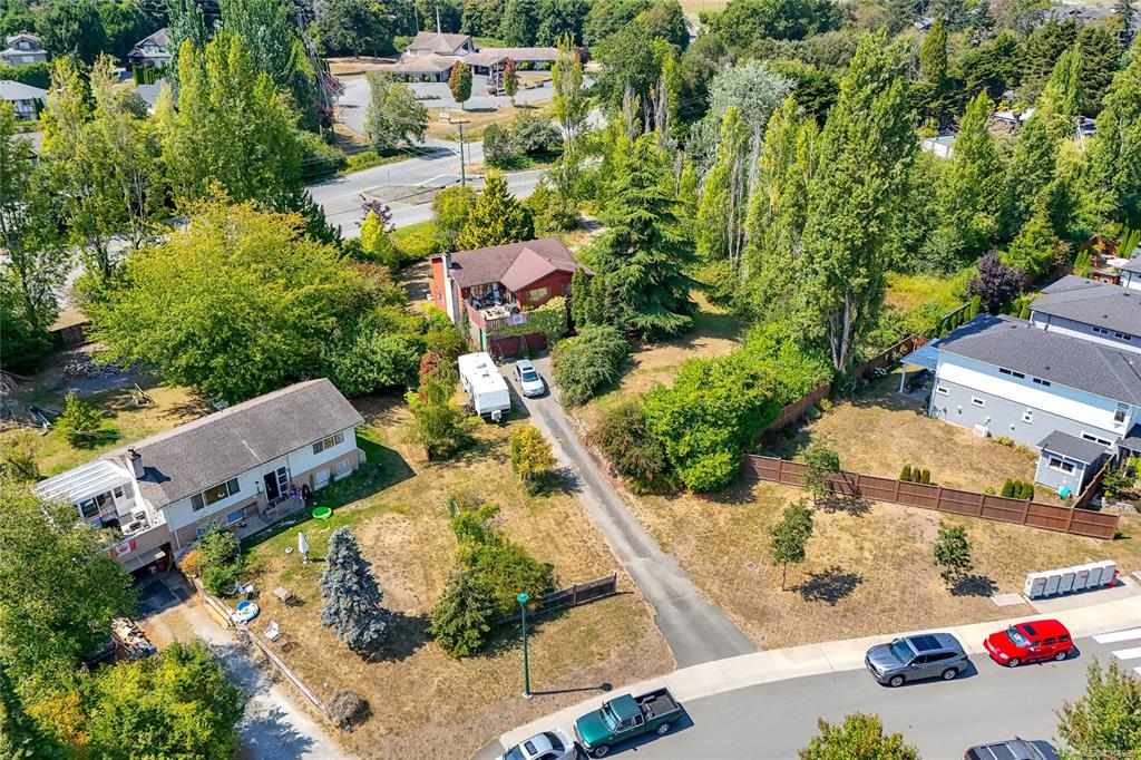 Third View of 9254 Rideau Ave, North Saanich, BC, V8L 1E8