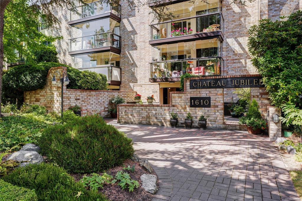 Second View of 1610 Jubilee Ave, Victoria, BC, V8R 6P3