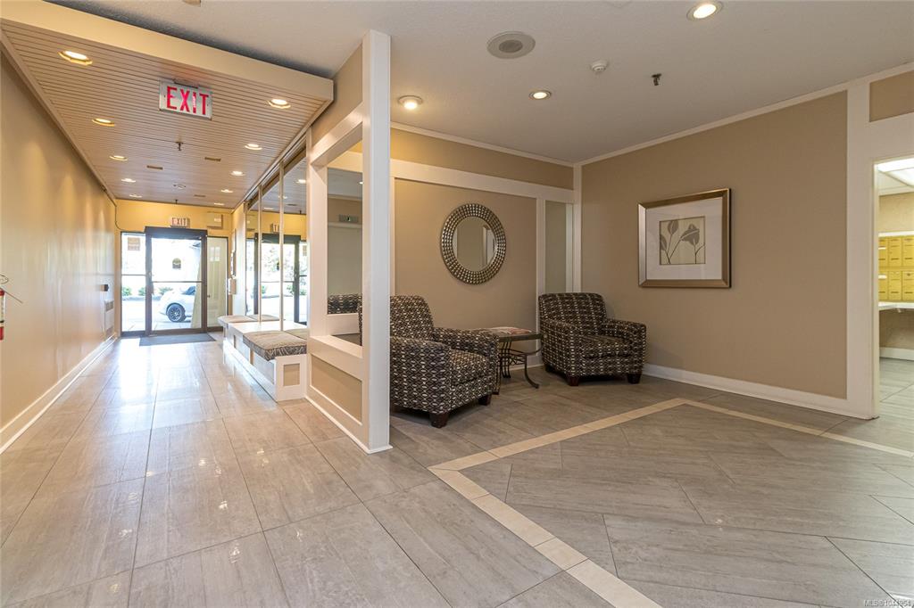 Fourth View of 1545 Pandora Ave, Stadacona Centre, Victoria, BC, V8R 6R1