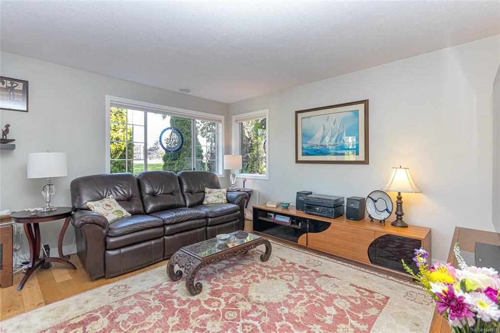 Fourth View of 1220 Fort St, Victoria, BC, V8V 3L2