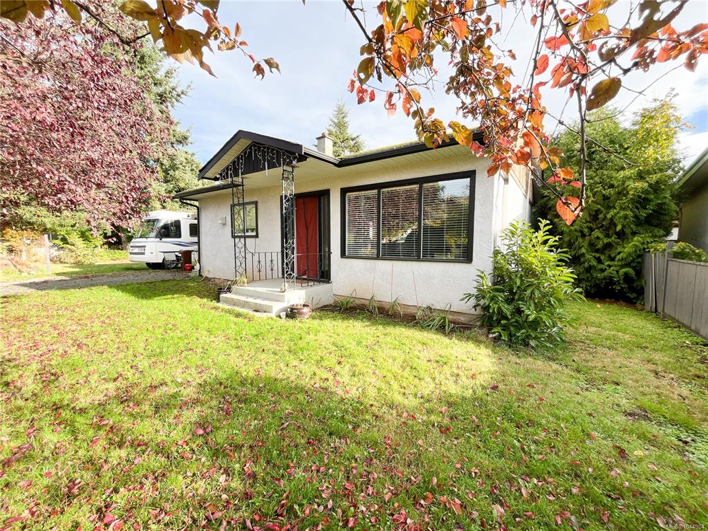 Third View of 1193 Dignan Rd, Central Saanich, BC, V8M 1H4