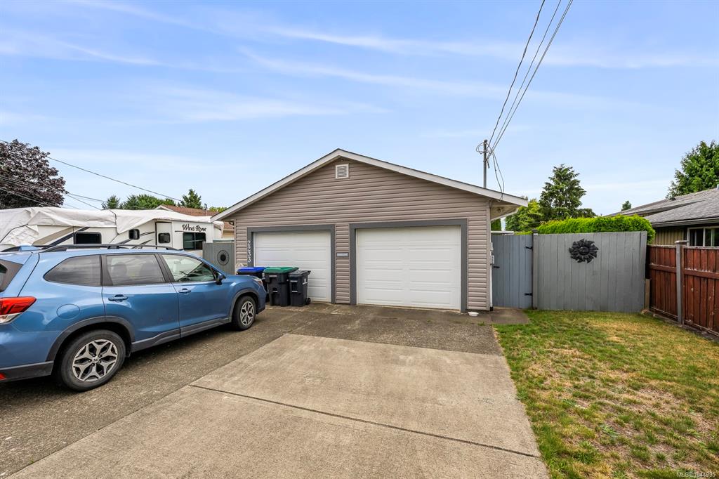 2233 6th St E, 1044985, BC,