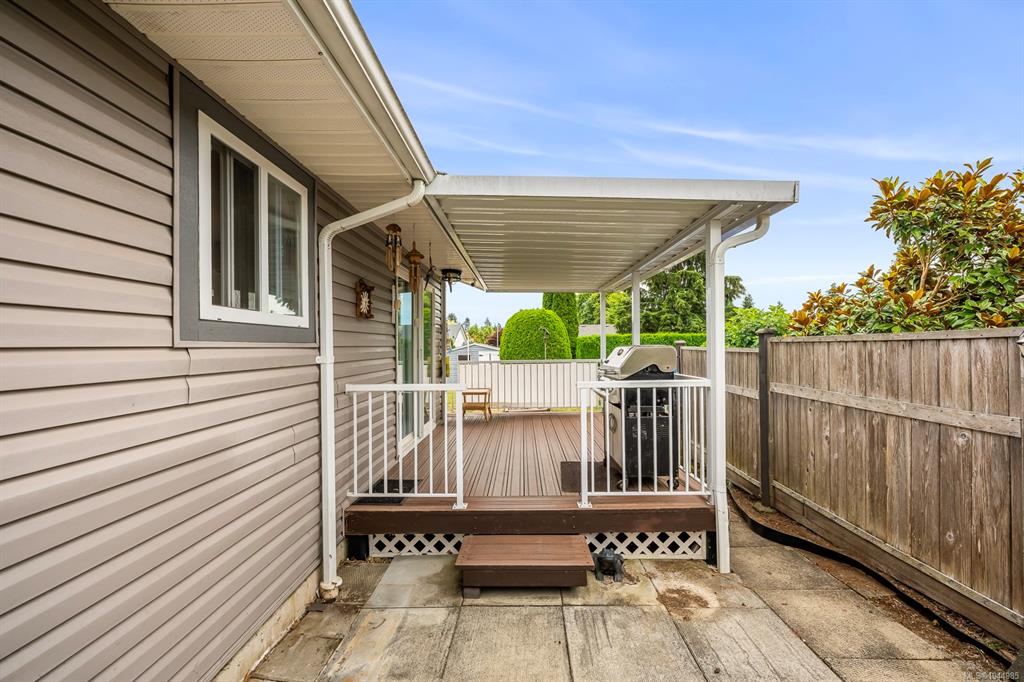 Fourth View of 2233 6th St E, Courtenay, BC, V9N 7T8
