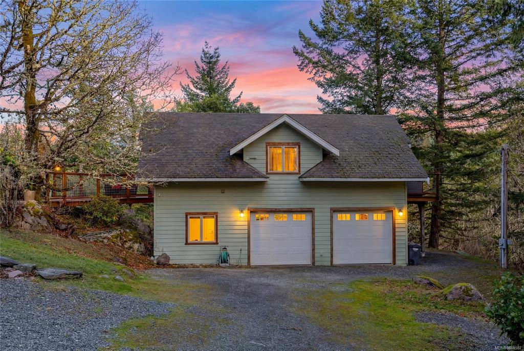 Fifth View of 240 Viaduct Ave W, Saanich, BC, V9E 2B6