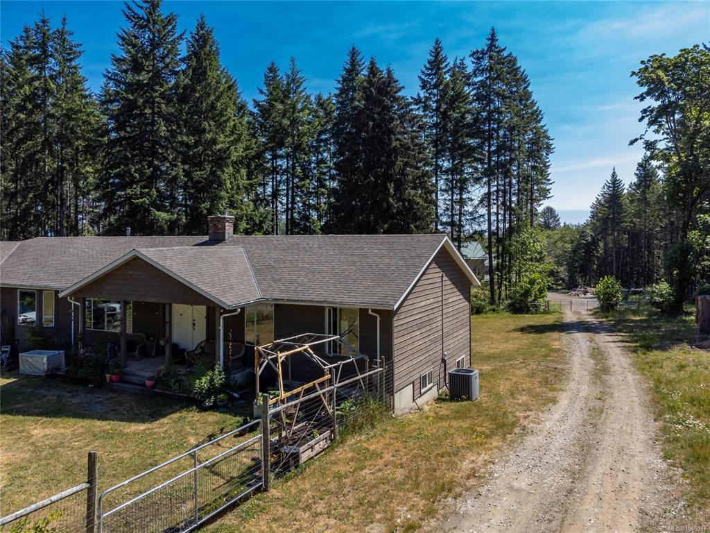 Third View of 8598 Island Hwy N, Black Creek, BC, V9N 1H3