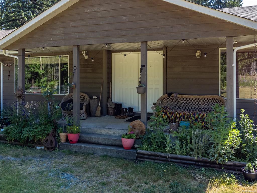 Fifth View of 8598 Island Hwy N, Black Creek, BC, V9N 1H3