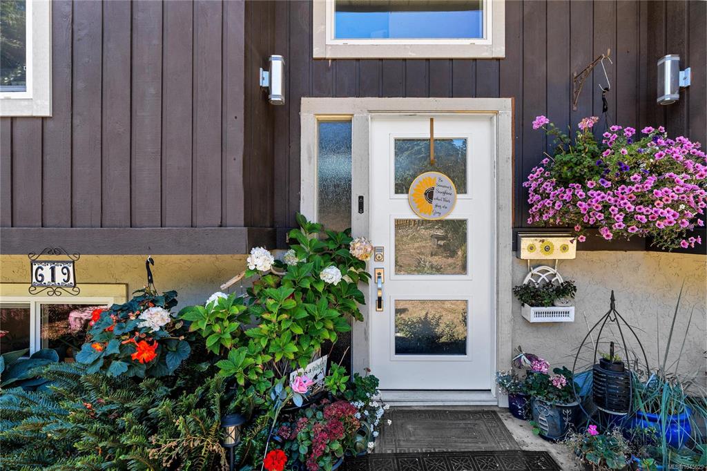 Third View of 619 Sandra Pl, Langford, BC, V9B 4Y2