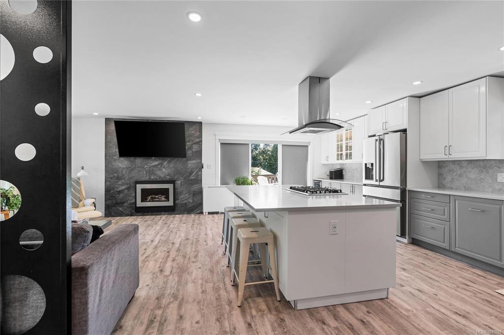 Fourth View of 619 Sandra Pl, Langford, BC, V9B 4Y2