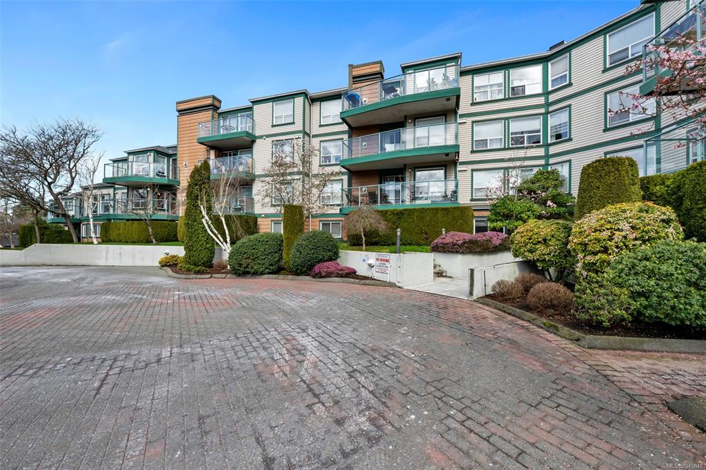 899 Darwin Ave, 1045040, BC,
