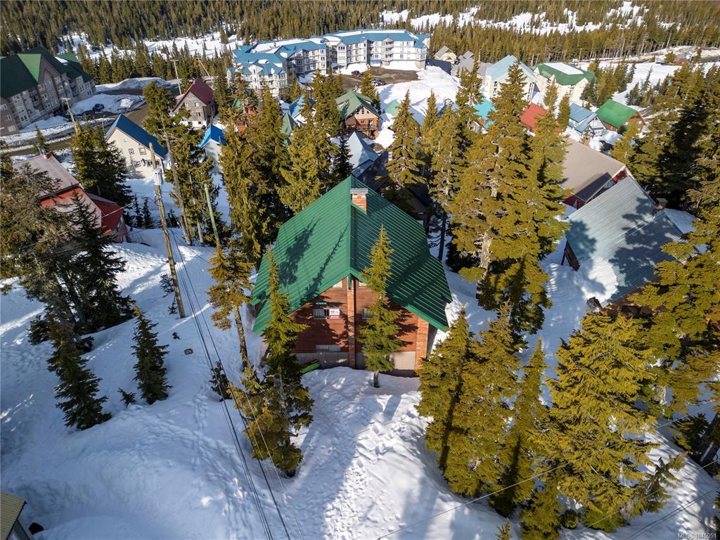 Second View of 1005 Strata Way, Courtenay, BC, V9J 1L0