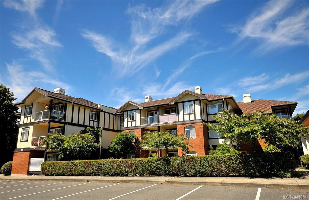 Third View of 2045 Carrick St, St Clare Villa, Oak Bay, BC, V8R 2M5