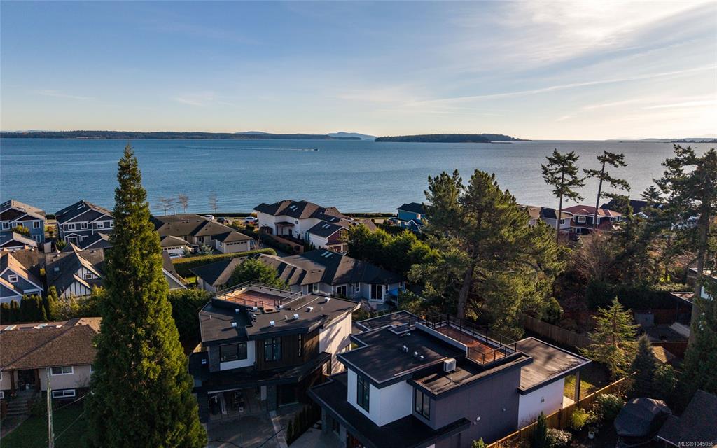Third View of 2293 Adela Pl, Sidney, BC, V8L 1R2