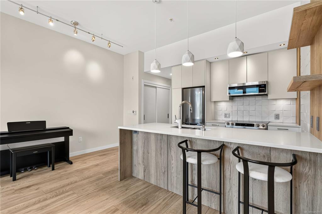 Third View of 1588 North Dairy Rd, Saanich, BC, V8T 3V4