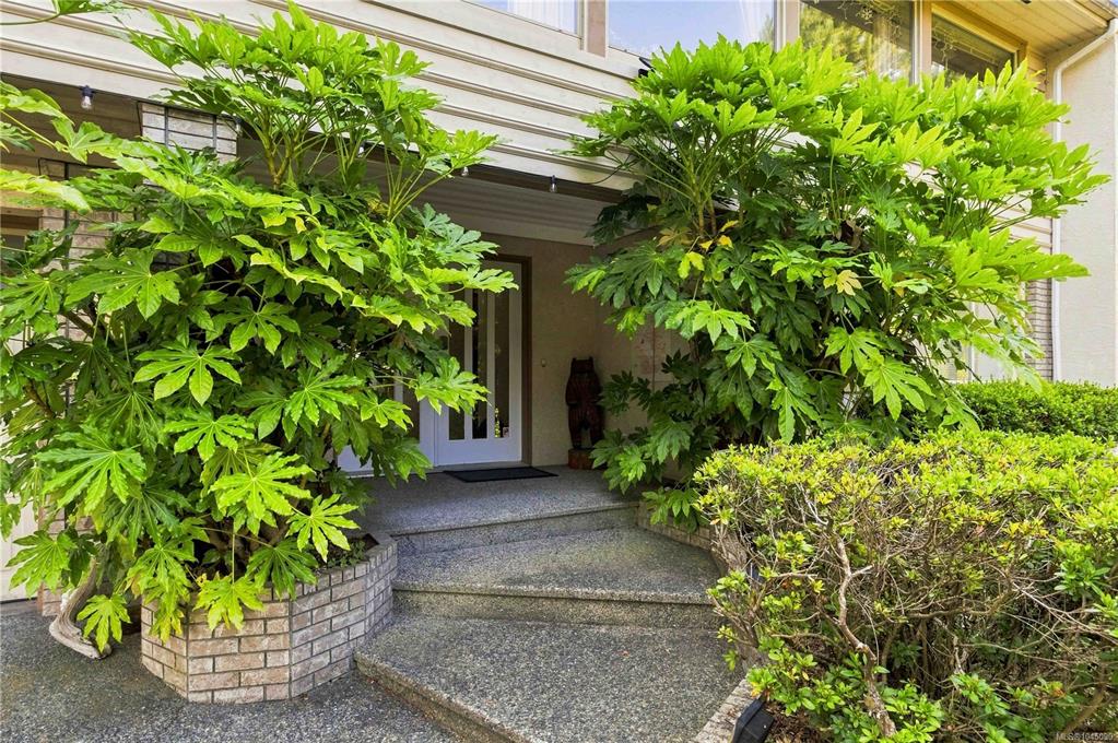 Fifth View of 4355 Emily Carr Dr, Saanich, BC, V8X 5E3