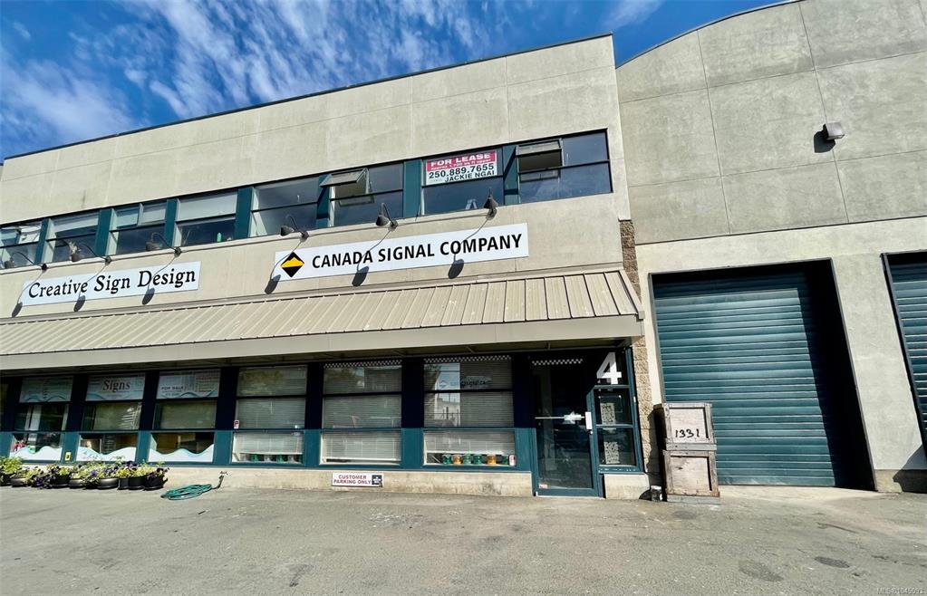 416 Garbally Rd, 1045093, BC,