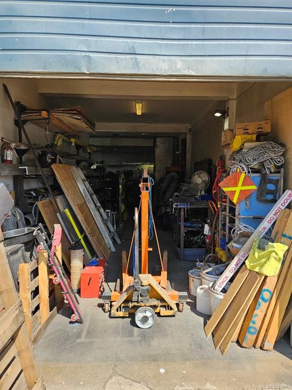 Fourth View of 416 Garbally Rd, Victoria, BC, V8T 2K1