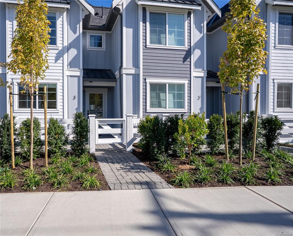 Third View of 3907 Cedar Hill Rd, Twelve Cedars, Saanich, BC, V8P 3Z8