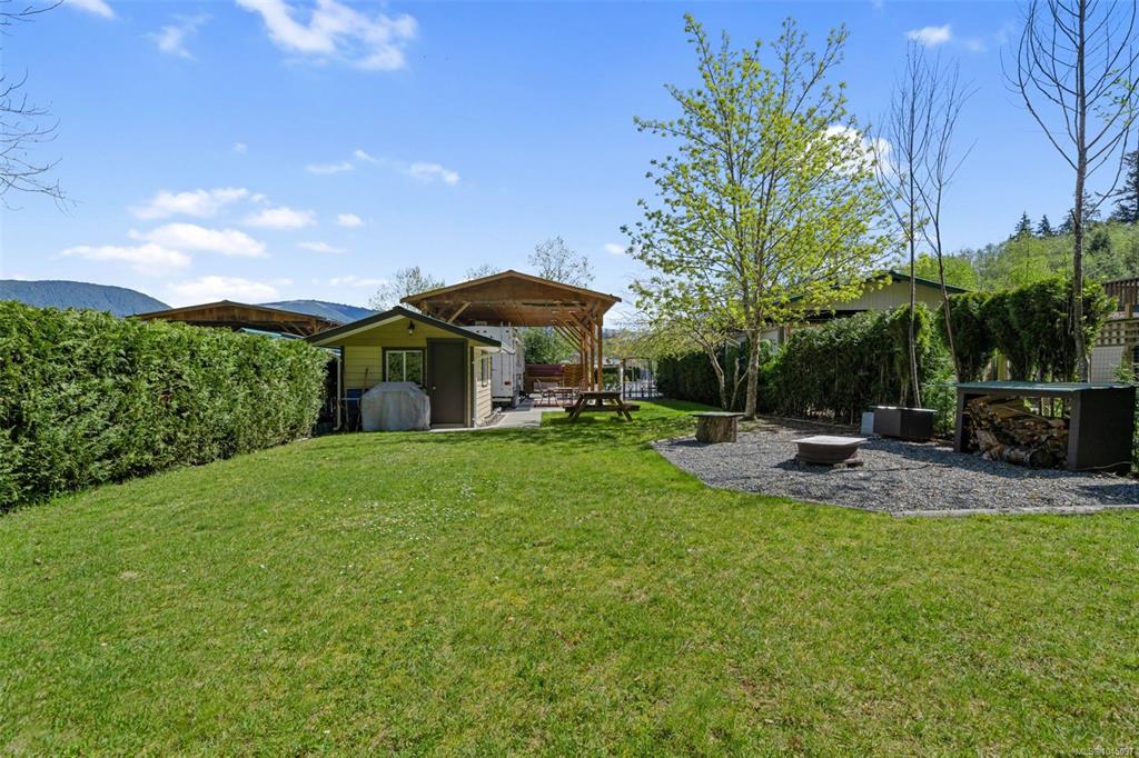 8631 South Shore Rd, 1045097, BC,