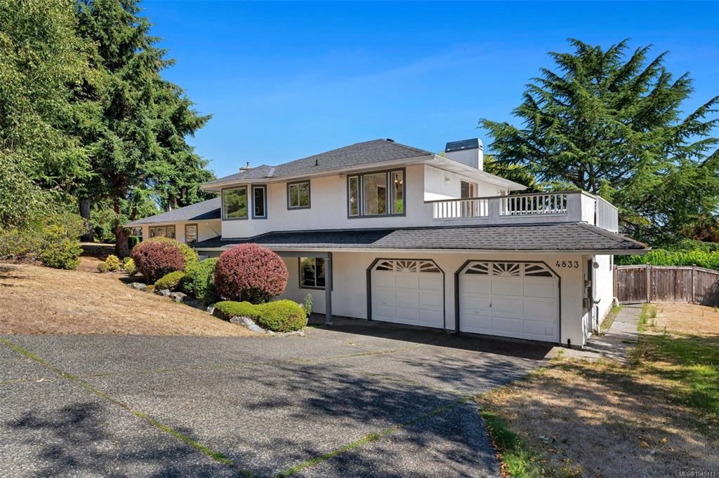 Third View of 4833 Maplegrove St, Saanich, BC, V8Y 3B9
