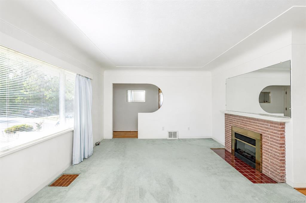 Fourth View of 1040 Craigflower Rd, Esquimalt, BC, V9A 2Y1
