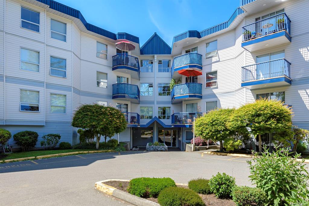 Main View of 200 Back Rd, Hollyridge Manor, Courtenay, BC, V9N 3W6