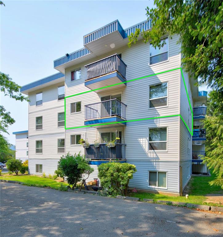 Third View of 200 Back Rd, Hollyridge Manor, Courtenay, BC, V9N 3W6