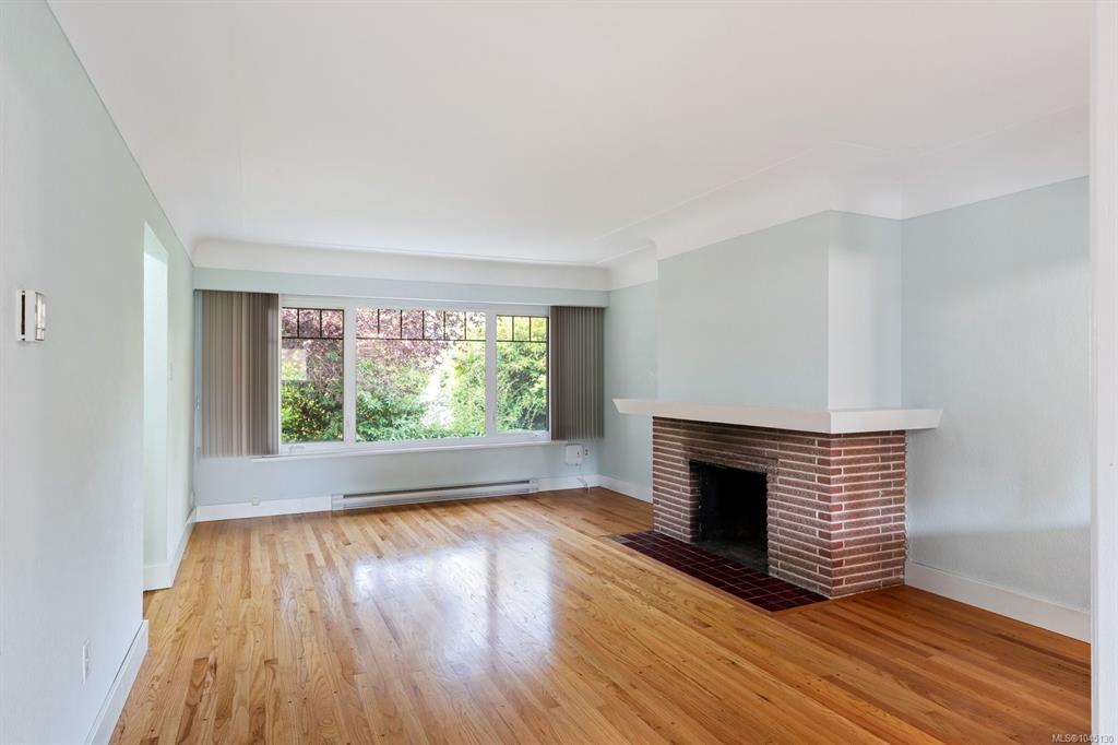 Third View of 1481 Bay St, Victoria, BC, V8R 2A6