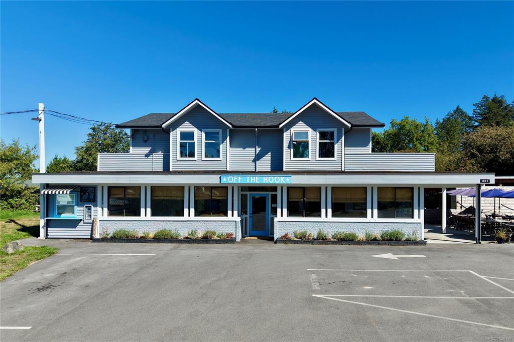 Third View of 321 Fernwood Rd, Salt Spring, BC, V8K 1C3