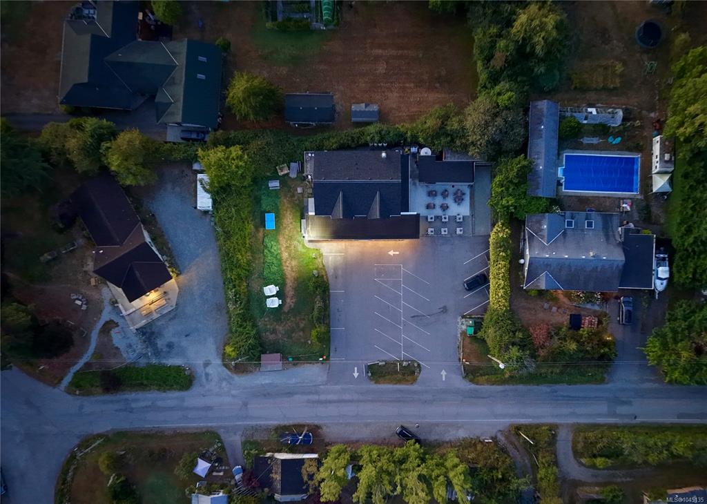 Fifth View of 321 Fernwood Rd, Salt Spring, BC, V8K 1C3