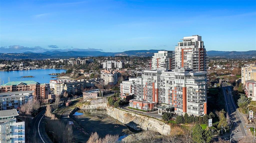 Fourth View of 60 Saghalie Rd, Victoria, BC, V9A 0H1
