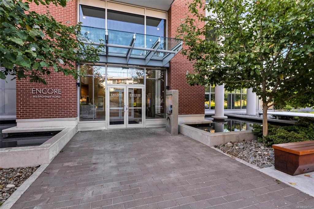 Fifth View of 60 Saghalie Rd, Victoria, BC, V9A 0H1