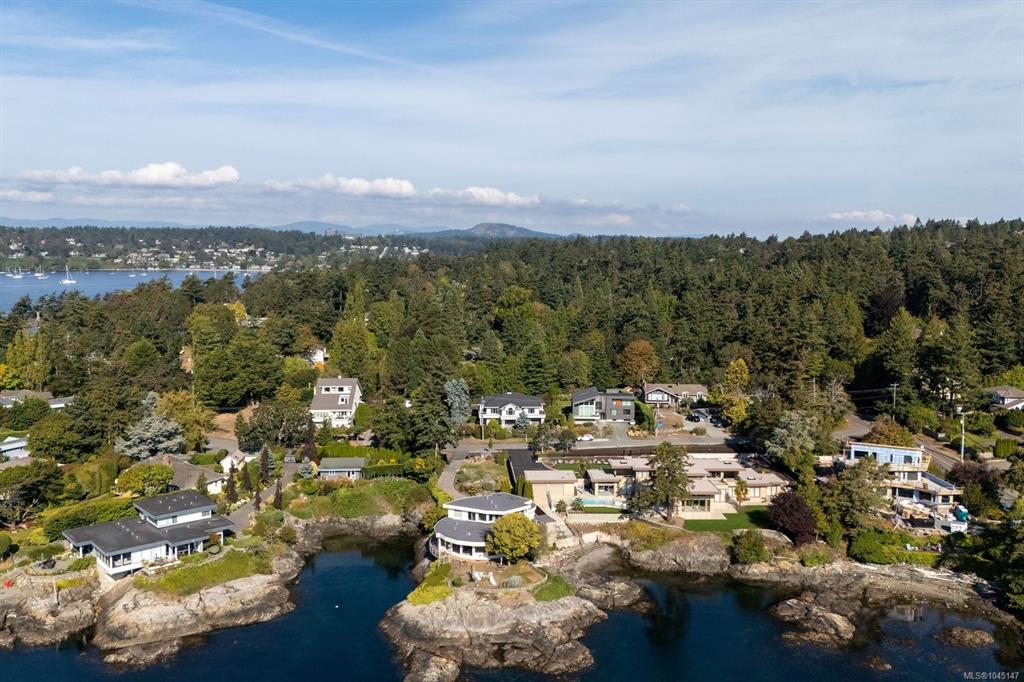 Fourth View of 2980 Sea View Rd, Saanich, BC, V8N 1L1