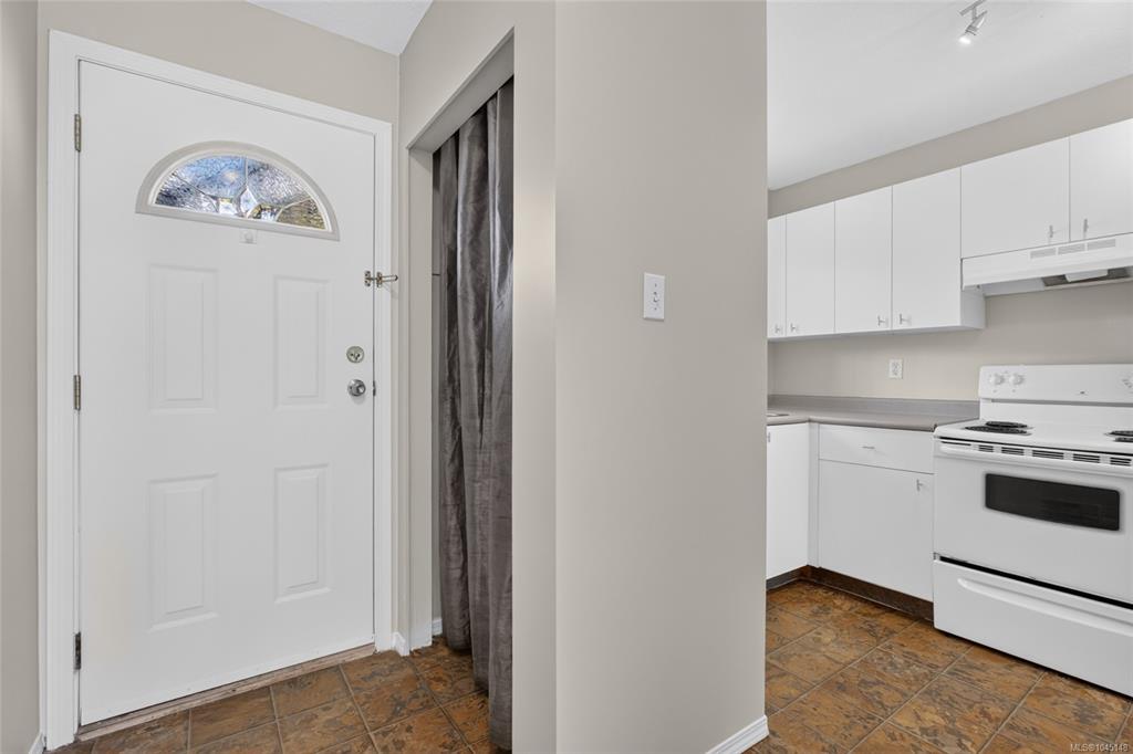 Fourth View of 375 21st St, Driftwood Condos, Courtenay, BC, V9N 2B6