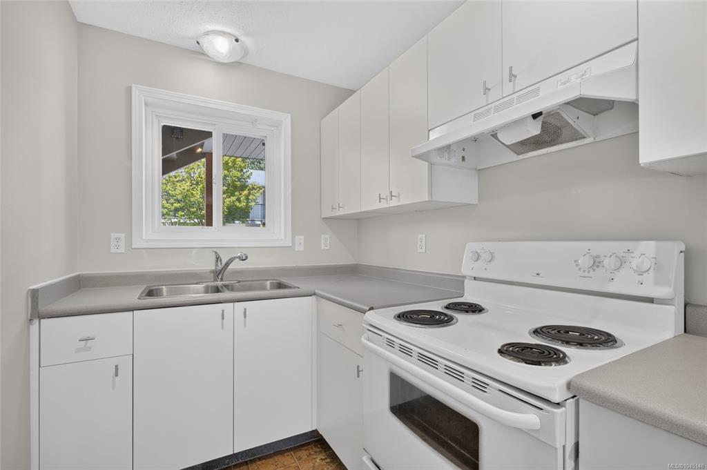 Fifth View of 375 21st St, Driftwood Condos, Courtenay, BC, V9N 2B6