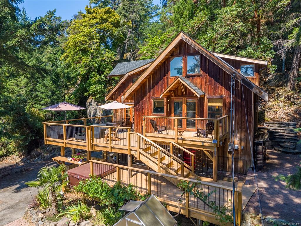 Fourth View of 4704 Captains Cres, Pender Island, BC, V0N 2M2