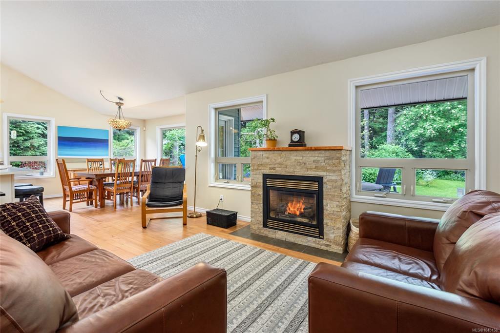 Fifth View of 7478 Yake Rd, Fanny Bay, BC, V0R 1W0